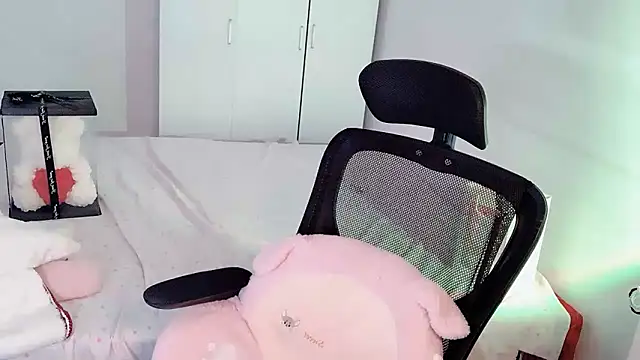 Annnnqi-77 online show from 10/31/25, 07:16