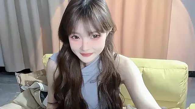 Snapshot of Annnnqi-77 chatting on 03/05/25, 10:22 Annnnqi-77 online show from 03/05/25, 10:22