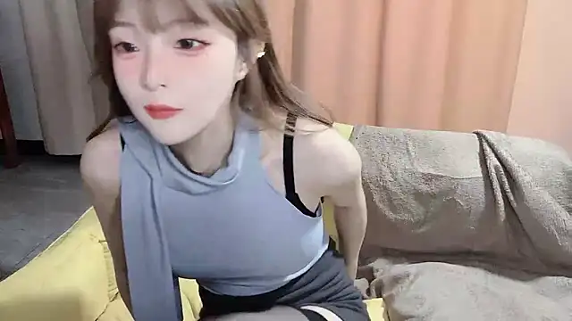 Snapshot of Annnnqi-77 chatting on 03/05/25, 07:16 Annnnqi-77 online show from 03/05/25, 07:16
