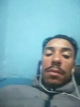 Snapshot of MisterKj0900 chatting on 11/10/25, 09:58 MisterKj0900 online show from 11/10/25, 09:58