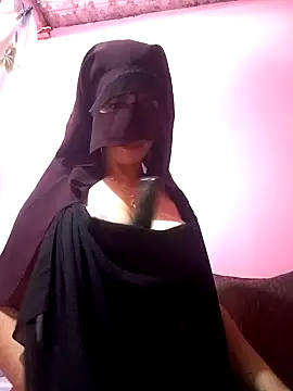 Snapshot of -Zomord chatting on 02/20/25, 11:42 -Zomord online show from 02/20/25, 11:42