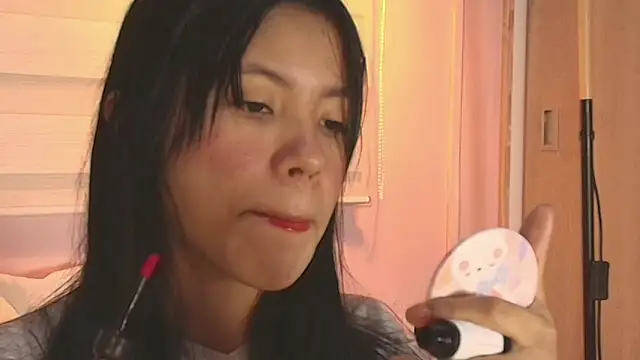 Snapshot of emily_sweett24 chatting on 11/05/25, 11:57 emily sweett24 online show from 11/05/25, 11:57