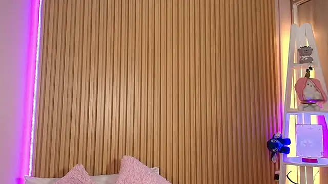 Snapshot of emily_sweett24 chatting on 07/11/26, 12:16 emily sweett24 online show from 07/11/26, 12:16