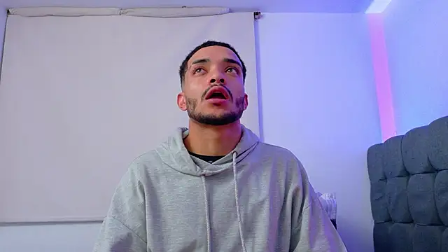 eross chipre  online show from 02/09/26, 03:48