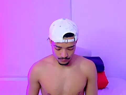 eross chipre  online show from 11/20/25, 08:53