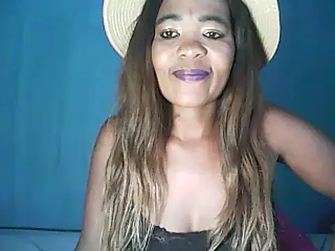 Snapshot of perfectionist chatting on 02/19/25, 09:39 perfectionist online show from 02/19/25, 09:39