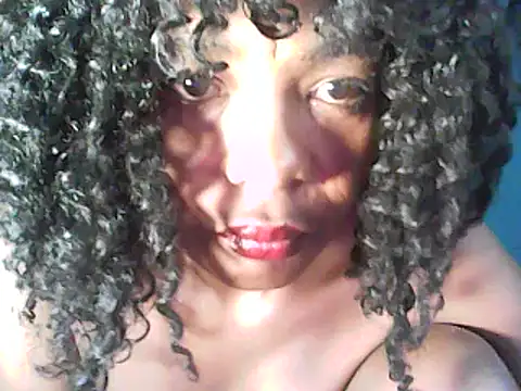 Snapshot of perfectionist chatting on 03/03/25, 09:02 perfectionist online show from 03/03/25, 09:02