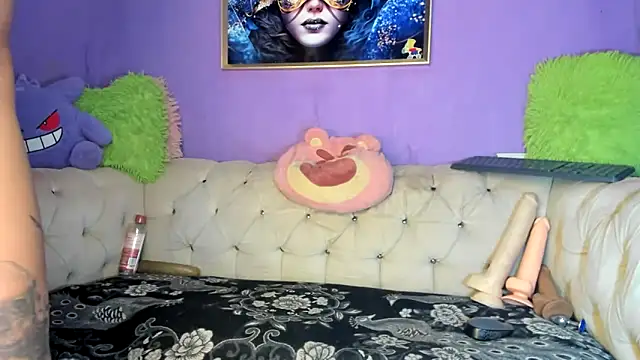 amydelahozgomez online show from 11/12/25, 03:32