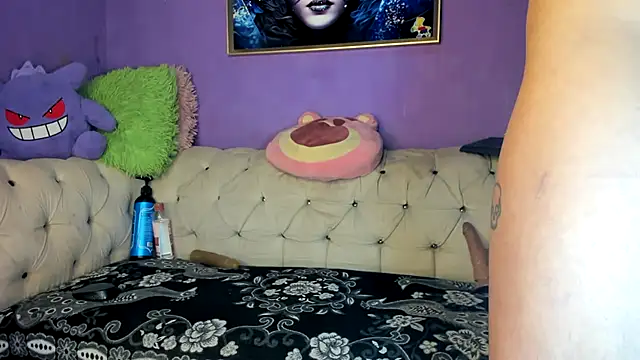 amydelahozgomez online show from 10/28/25, 02:12