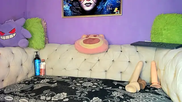 amydelahozgomez online show from 10/10/25, 12:33