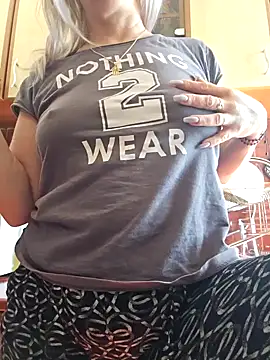 Snapshot of LadyTouch chatting on 04/07/26, 07:43 LadyTouch online show from 04/07/26, 07:43