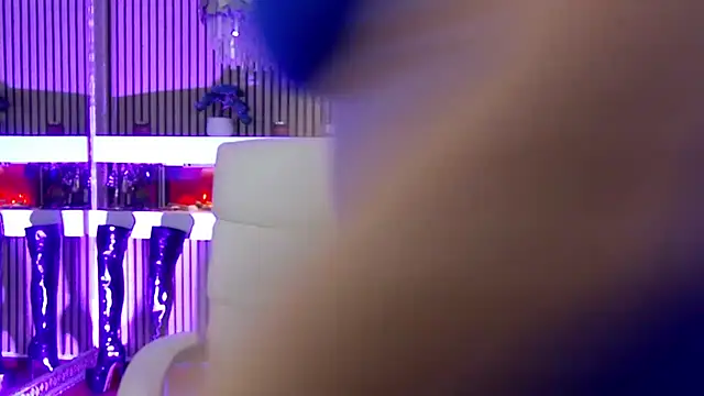 Snapshot of LadyTouch chatting on 02/04/26, 12:05 LadyTouch online show from 02/04/26, 12:05