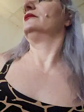 Snapshot of LadyTouch chatting on 01/15/26, 12:14 LadyTouch online show from 01/15/26, 12:14