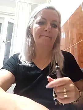 Snapshot of LadyTouch chatting on 03/31/26, 10:01 LadyTouch online show from 03/31/26, 10:01