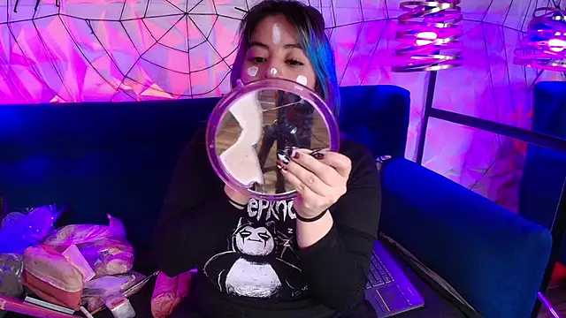 Snapshot of missa_motato chatting on 12/15/25, 11:05 missa motato online show from 12/15/25, 11:05