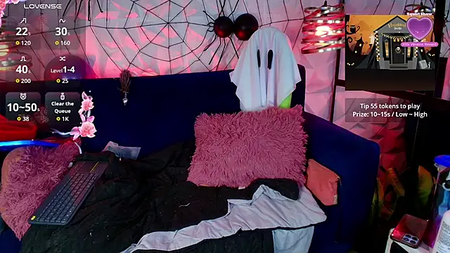 Snapshot of missa_motato chatting on 10/31/25, 11:18 missa motato online show from 10/31/25, 11:18