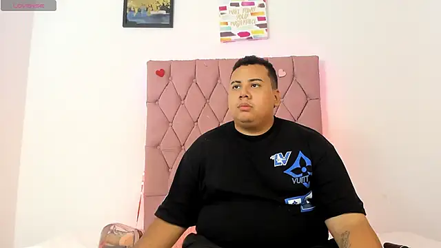 MICHAEL AND SHARON online show from 10/25/25, 04:22