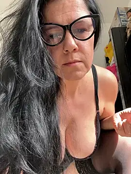 LadydeSade online show from 04/02/26, 12:45