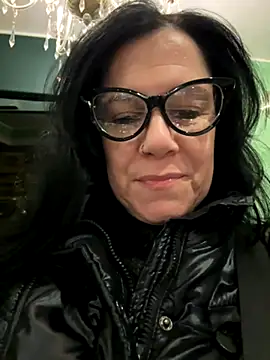 LadydeSade online show from 11/18/25, 08:56