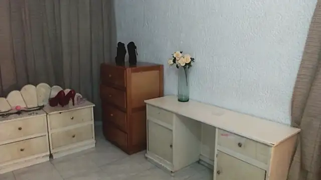 Snapshot of EngelCristaly chatting on 02/12/26, 06:35 EngelCristaly online show from 02/12/26, 06:35