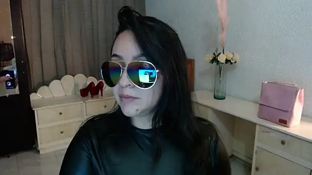 Snapshot of EngelCristaly chatting on 02/01/26, 08:01 EngelCristaly online show from 02/01/26, 08:01