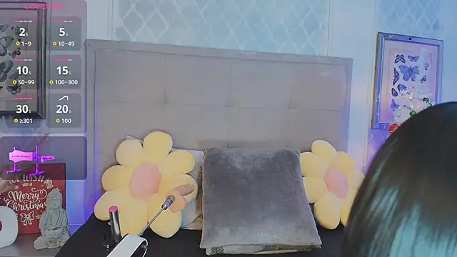 Carlaguzman  online show from 12/15/25, 02:23