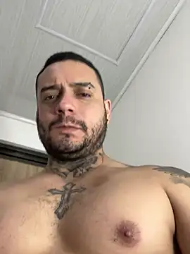 Snapshot of Angelgarcia_ chatting on 03/07/25, 01:42 Angelgarcia online show from 03/07/25, 01:42