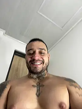 Snapshot of Angelgarcia_ chatting on 03/16/25, 10:42 Angelgarcia online show from 03/16/25, 10:42