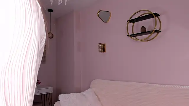 SunnivaCovil online show from 09/15/25, 03:12