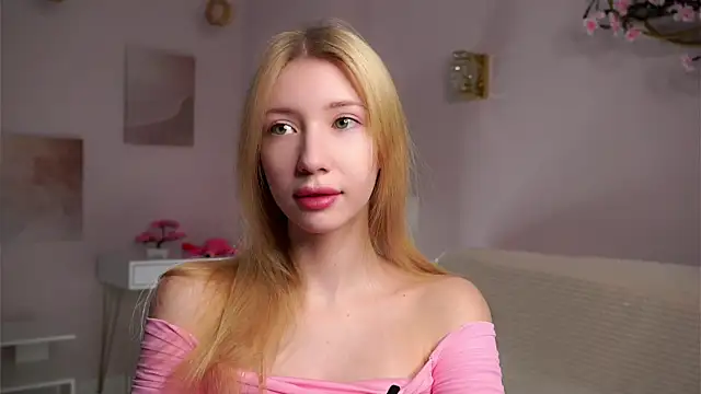 SunnivaCovil online show from 03/12/26, 02:43