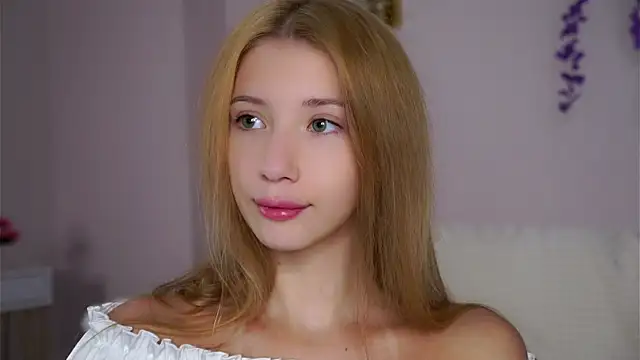 SunnivaCovil online show from 10/27/25, 01:34