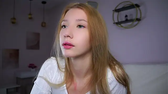 SunnivaCovil online show from 11/03/25, 01:37