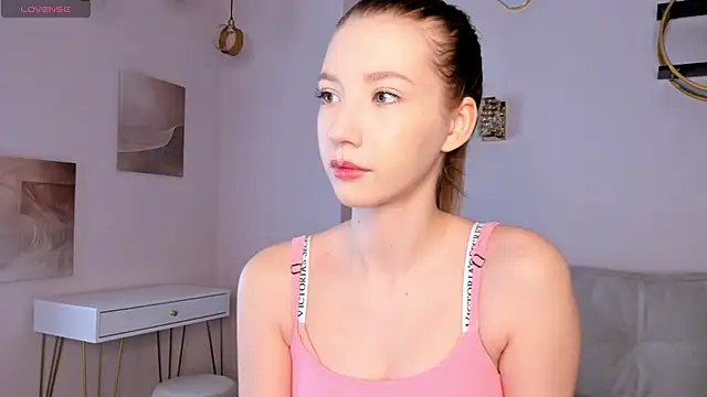 SunnivaCovil online show from 03/03/25, 11:22