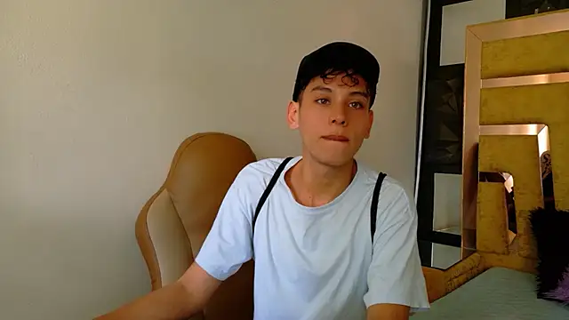 Snapshot of Noahoconor chatting on 09/14/25, 07:03 Noahoconor online show from 09/14/25, 07:03
