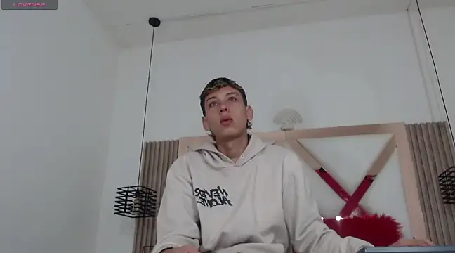 Snapshot of Noahoconor chatting on 02/26/25, 12:38 Noahoconor online show from 02/26/25, 12:38