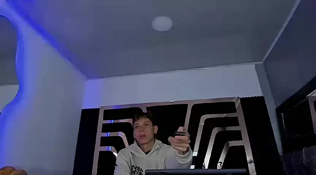 Snapshot of Noahoconor chatting on 03/01/25, 12:34 Noahoconor online show from 03/01/25, 12:34