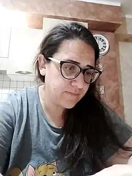 Snapshot of Dolcecurvy chatting on 07/13/26, 09:58 Dolcecurvy online show from 07/13/26, 09:58