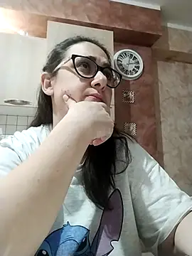 Dolcecurvy online show from 10/25/25, 10:10