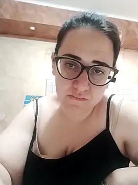 Dolcecurvy online show from 11/18/25, 08:17