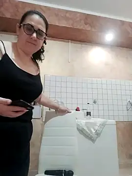 Dolcecurvy online show from 11/19/25, 09:42