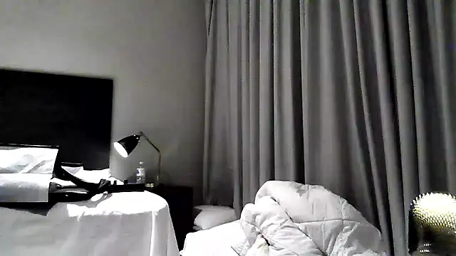 Snapshot of kinkyfag94 chatting on 01/07/26, 12:43 kinkyfag94 online show from 01/07/26, 12:43