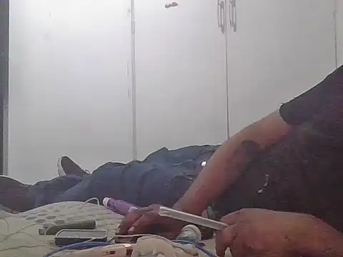 Snapshot of kinkyfag94 chatting on 09/27/25, 02:34 kinkyfag94 online show from 09/27/25, 02:34