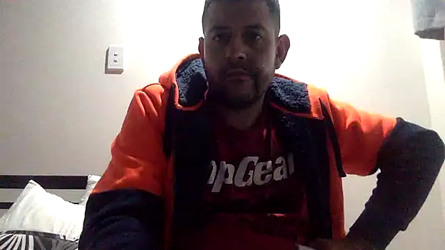 Snapshot of kinkyfag94 chatting on 05/18/26, 07:18 kinkyfag94 online show from 05/18/26, 07:18