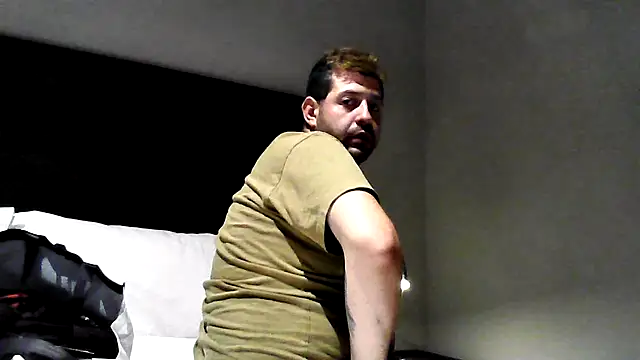 Snapshot of kinkyfag94 chatting on 01/08/26, 11:16 kinkyfag94 online show from 01/08/26, 11:16