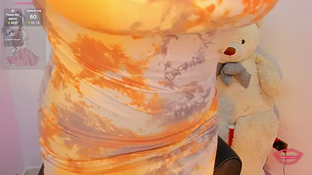 MIaloveone  online show from 11/15/25, 09:02