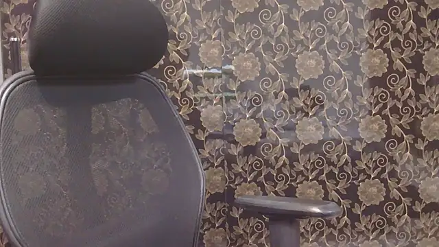 MilkyQueen69 online show from 09/18/25, 01:58