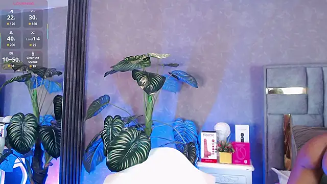 Snapshot of Tyla_Ks chatting on 11/26/25, 07:36 Tyla Ks online show from 11/26/25, 07:36