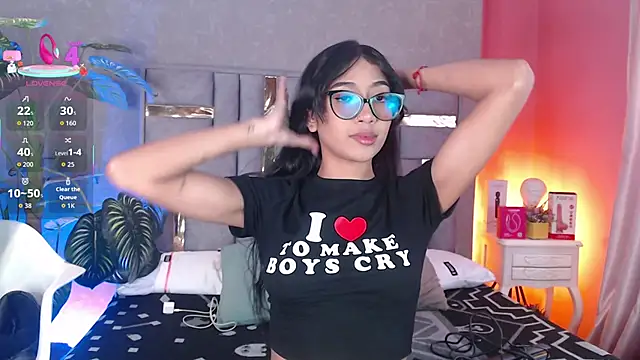 Snapshot of Tyla_Ks chatting on 11/12/25, 07:40 Tyla Ks online show from 11/12/25, 07:40