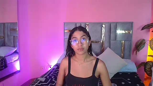 Tyla Ks online show from 03/22/25, 07:20