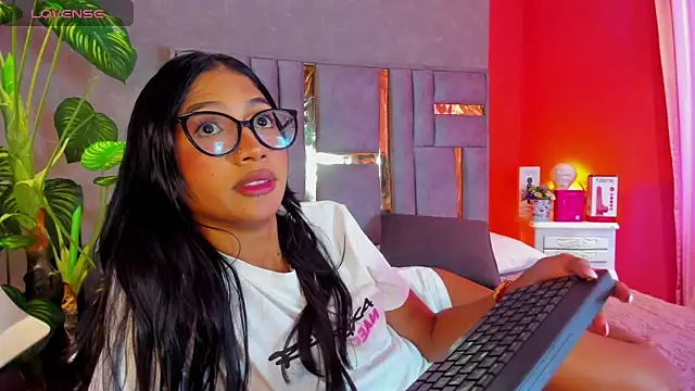 Tyla Ks online show from 03/31/26, 07:27